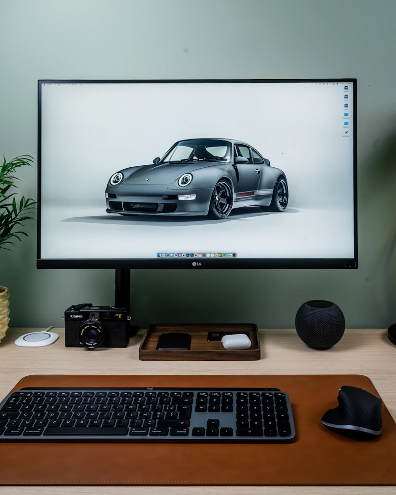 Dell U2723QE