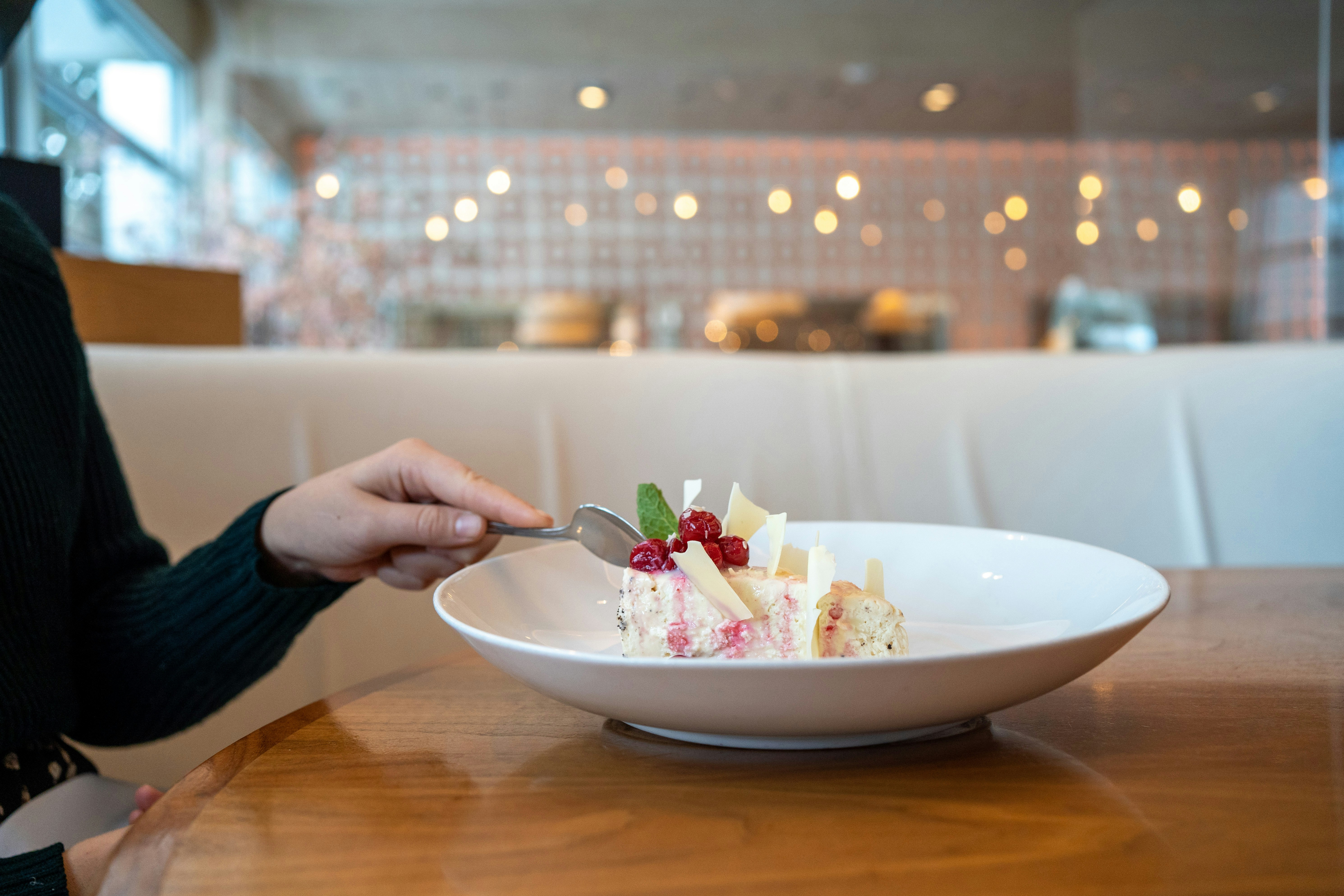Como o método funciona por dentro: demanda real, porções por dia e ajuste de lote pequeno — dessert portioning