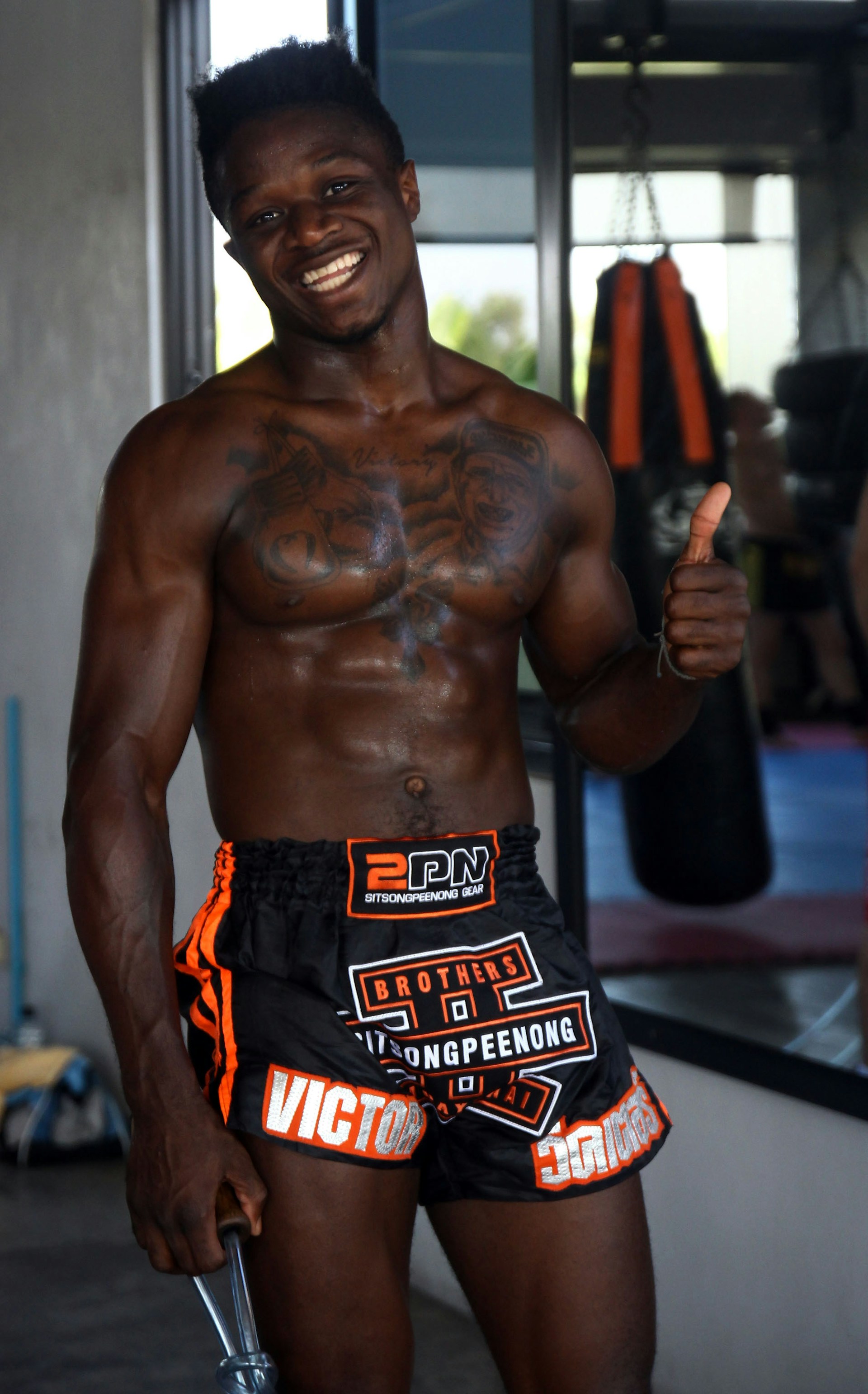 gray computer monitor