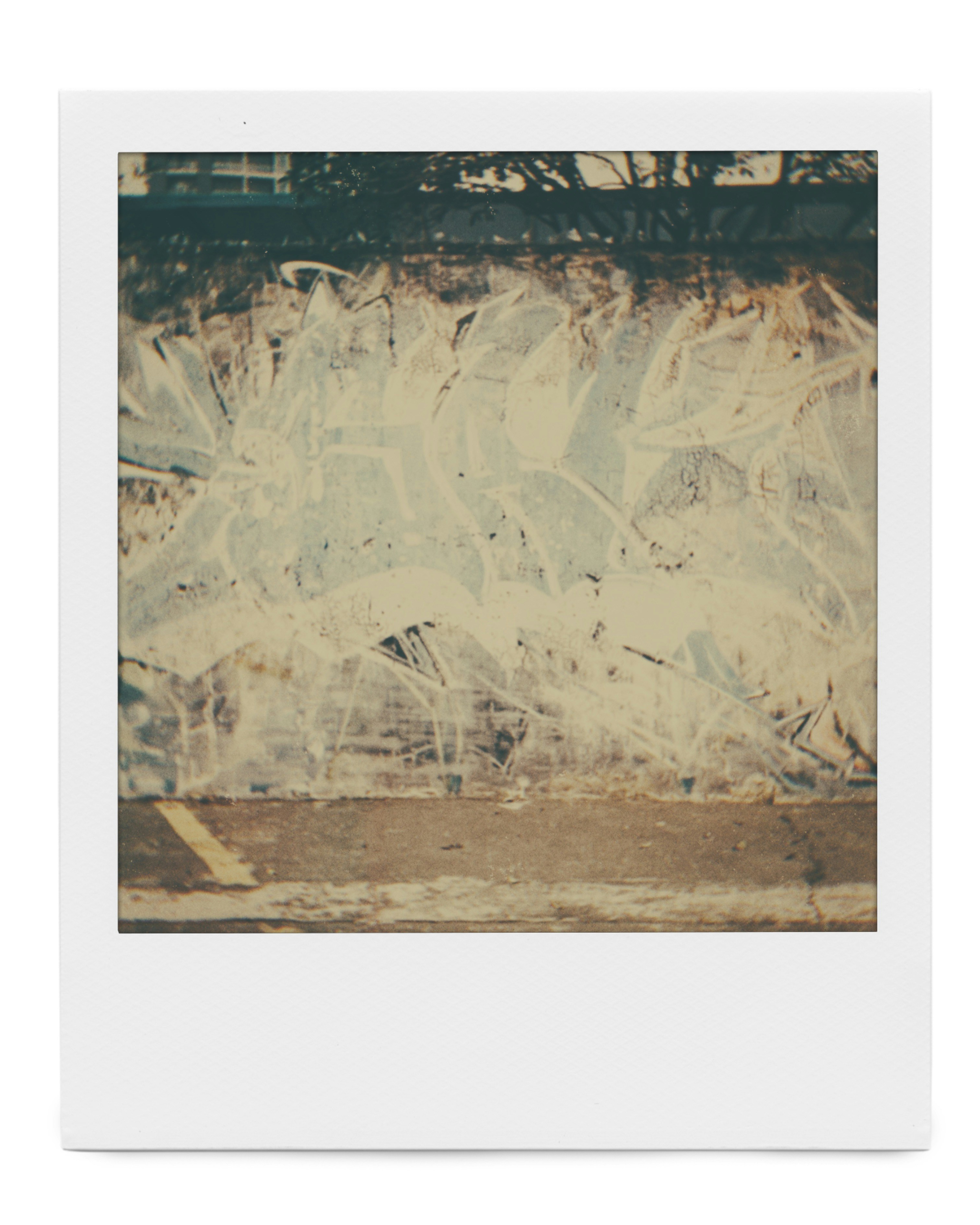 gray computer monitor