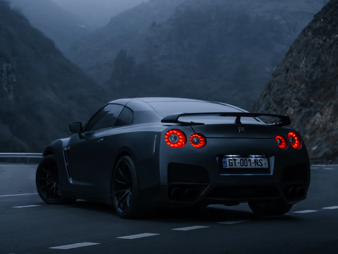 2017 Nissan GT-R, photo 1 of 1