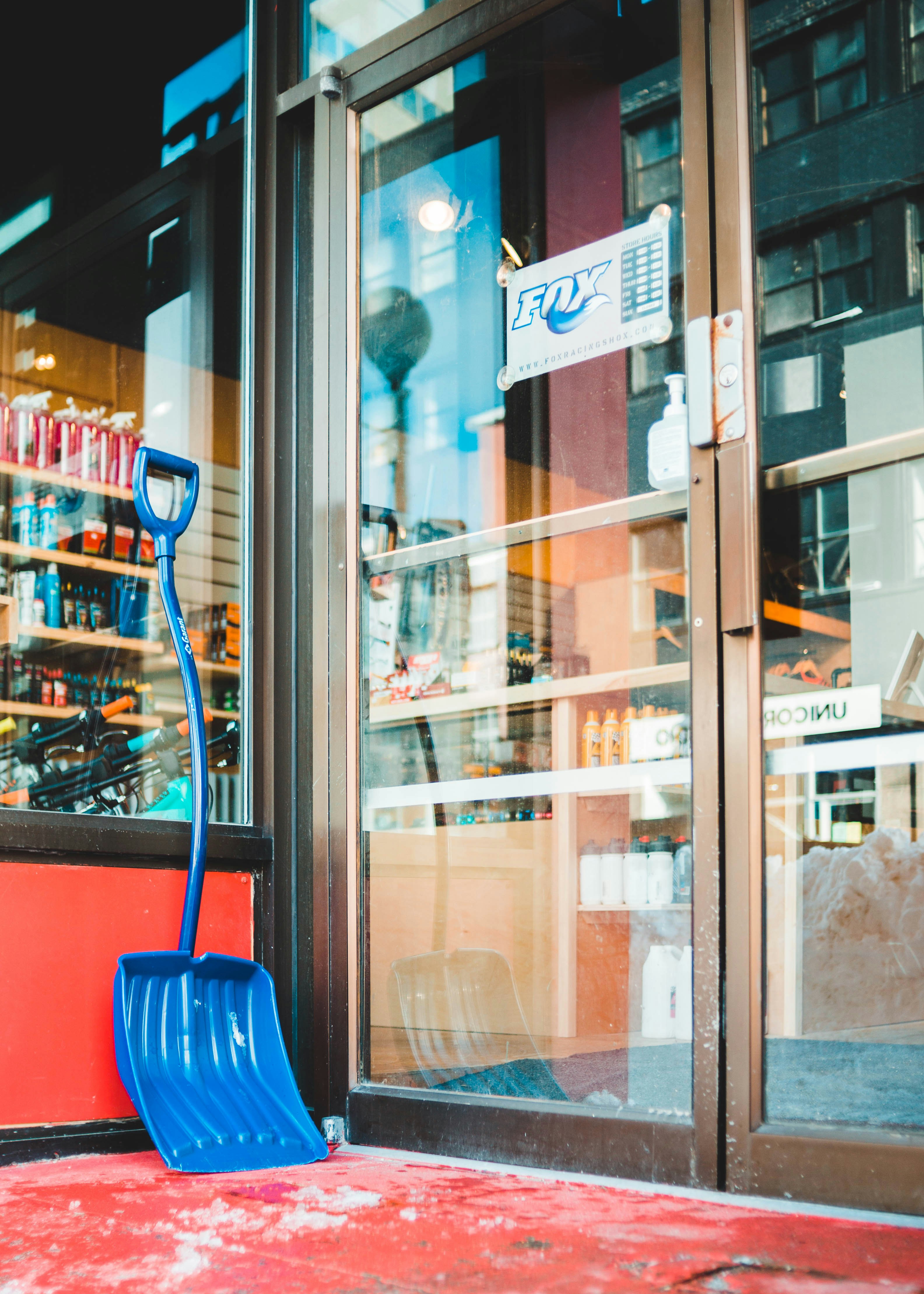 9 Reasons to Trust Local Cleaners Over National Franchises