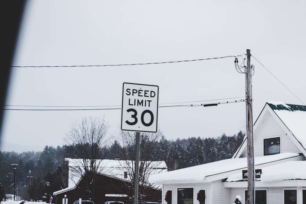 white and black stop sign