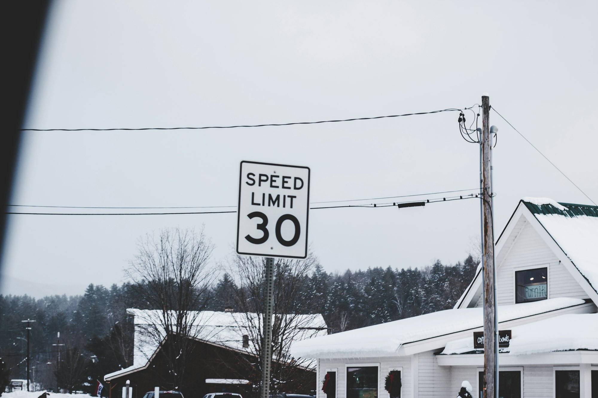 white and black stop sign