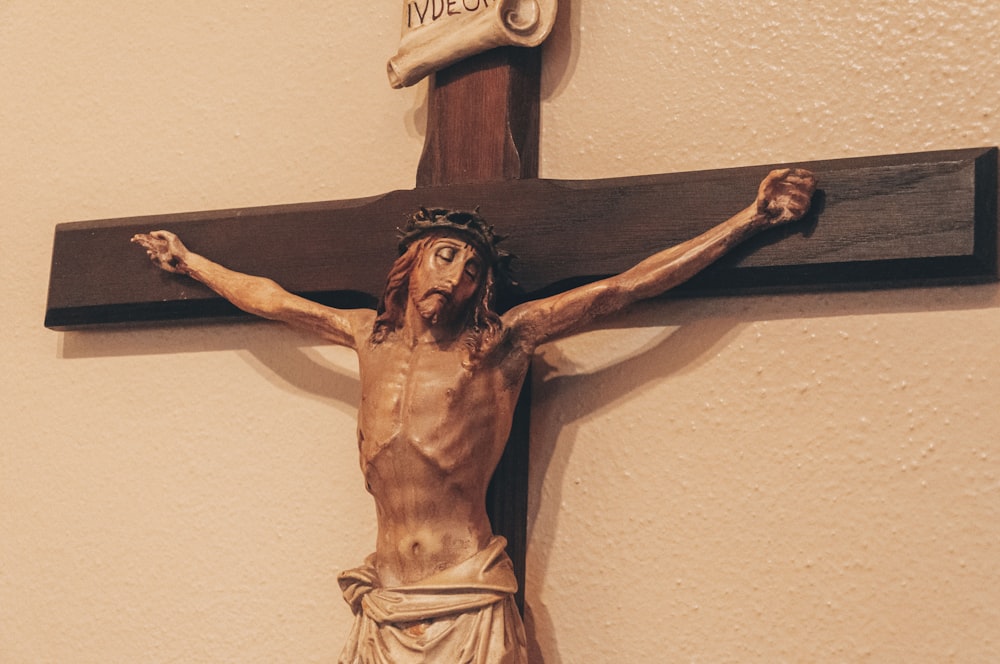 jesus christ on cross wall decor