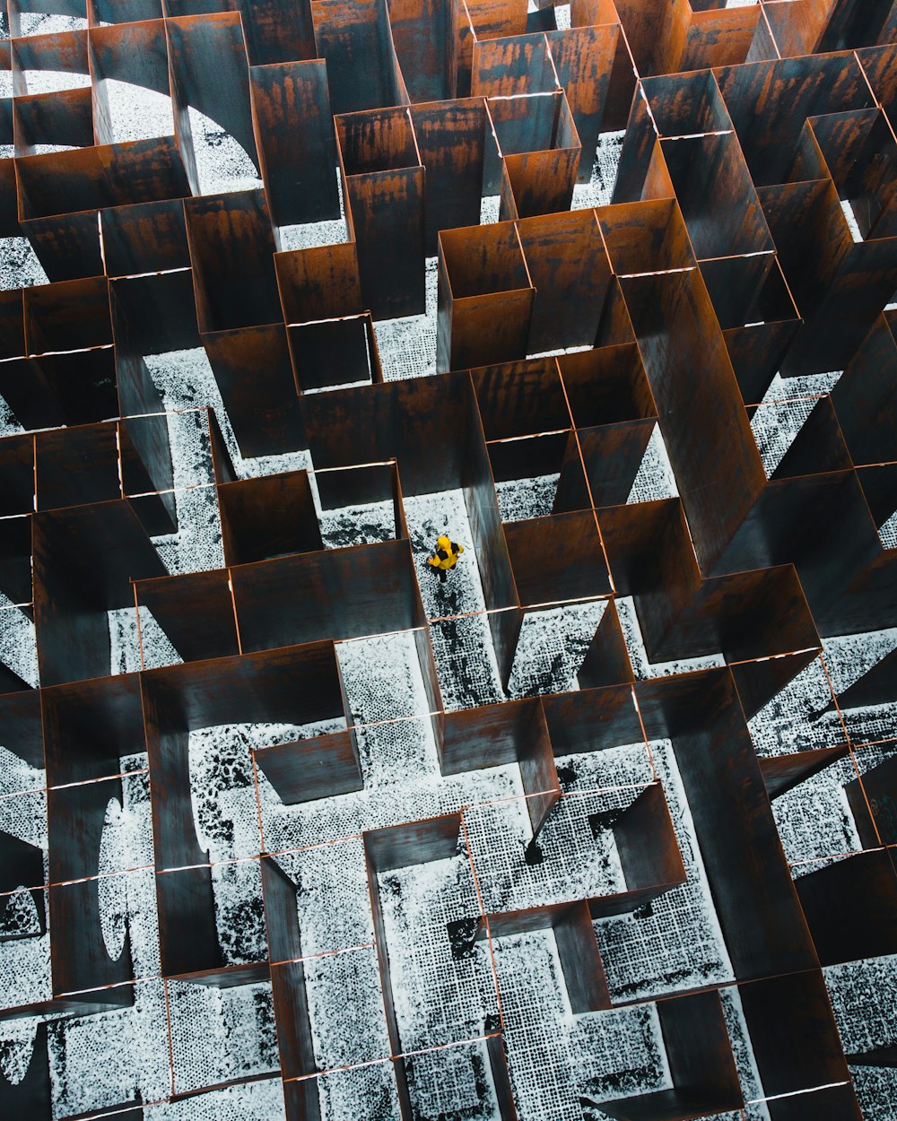 Blocs de béton blanc et brun