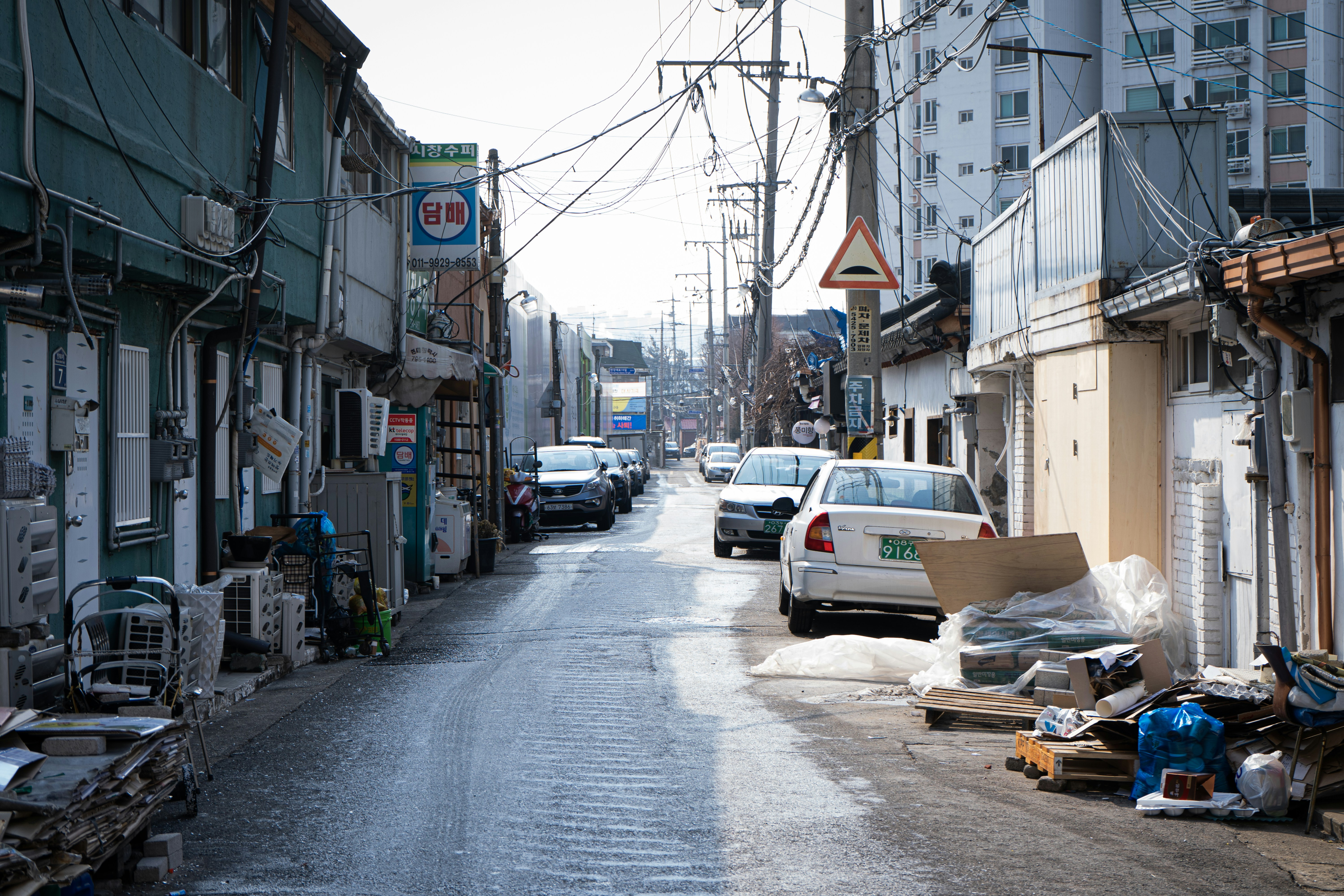 Street Side Pictures | Download Free Images on Unsplash