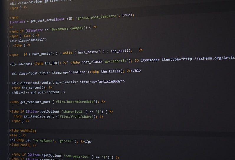 PHP code is displayed on a dark-themed text editor, featuring HTML tags and PHP functions. The code handles the retrieval and display of posts, with conditional statements and template inclusion.