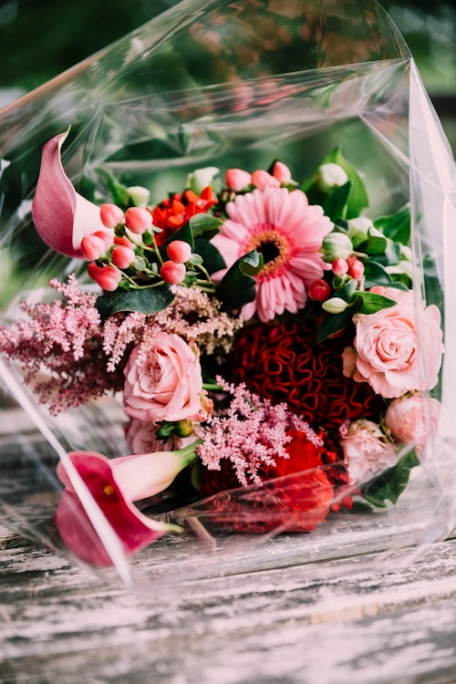 Hand Tied Seasonal Bouquet:   Florists Choice 