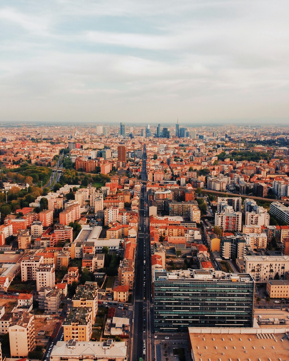 Vue aérienne des bâtiments de la ville pendant la journée