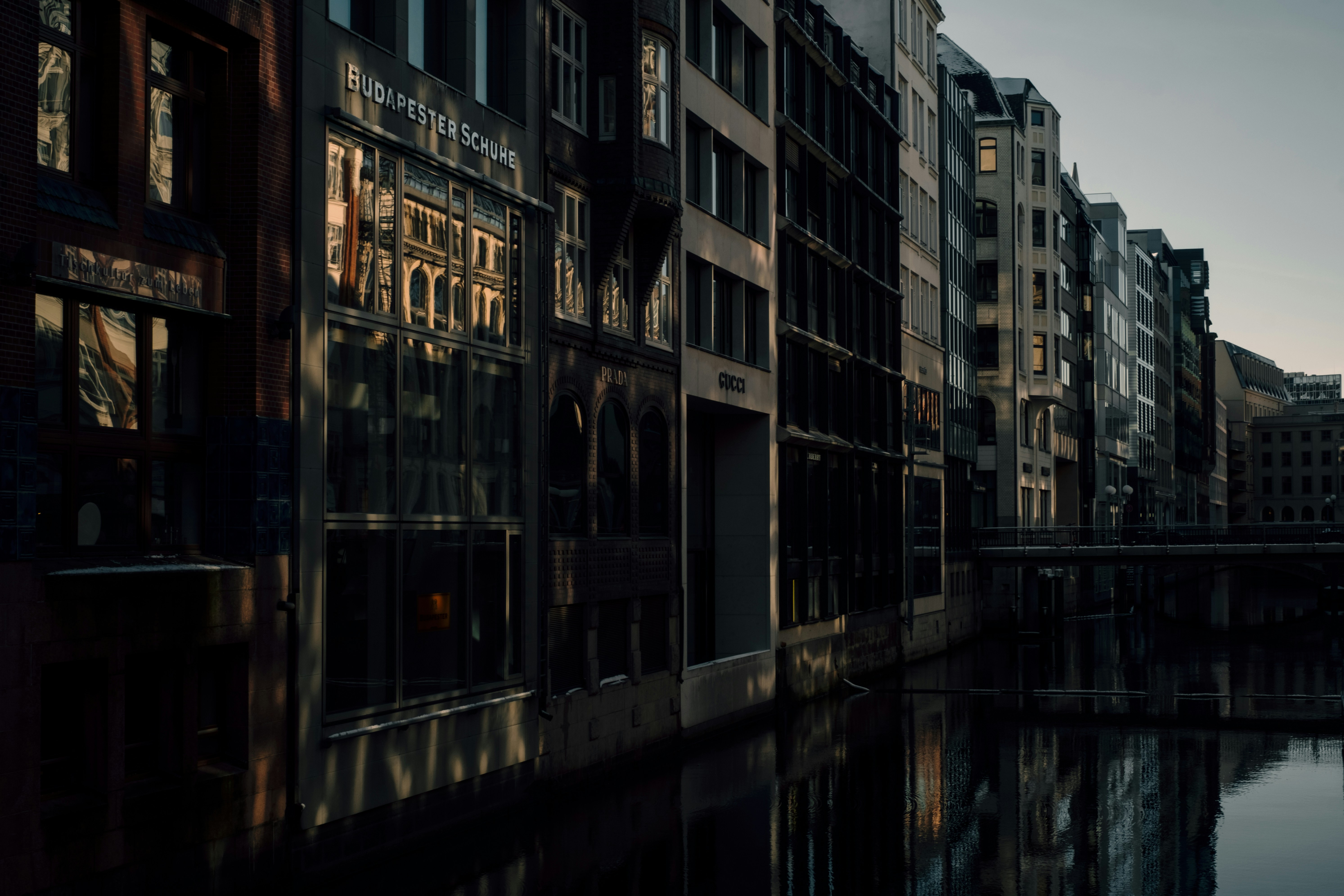 Photo by lyuzhengyu