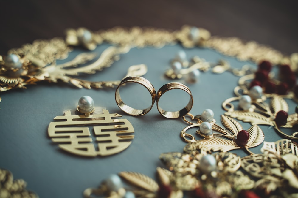 gold and silver beaded necklace