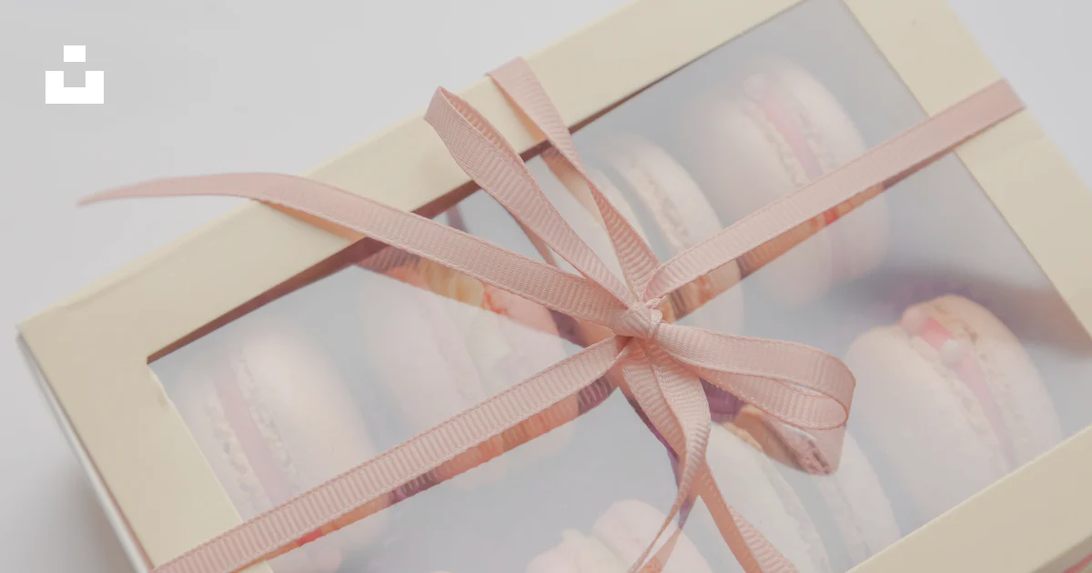 Macroons Box Ribbon A box of macaroons wrapped in a pink ribbon photo – Free Food Image on ...