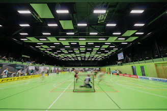 Assembly of sports apparatus by Skorled / Ledech in a spacious sports facility.