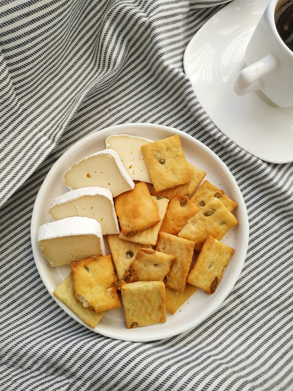 sliced apple on white ceramic plate