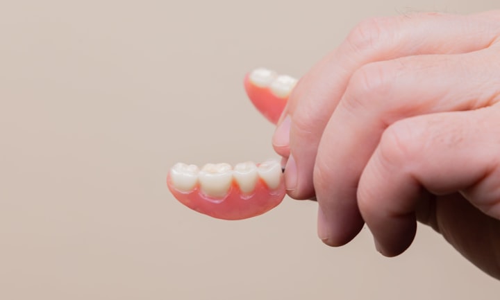 A Comprehensive Guide to Dentures: Restoring smile and confidence