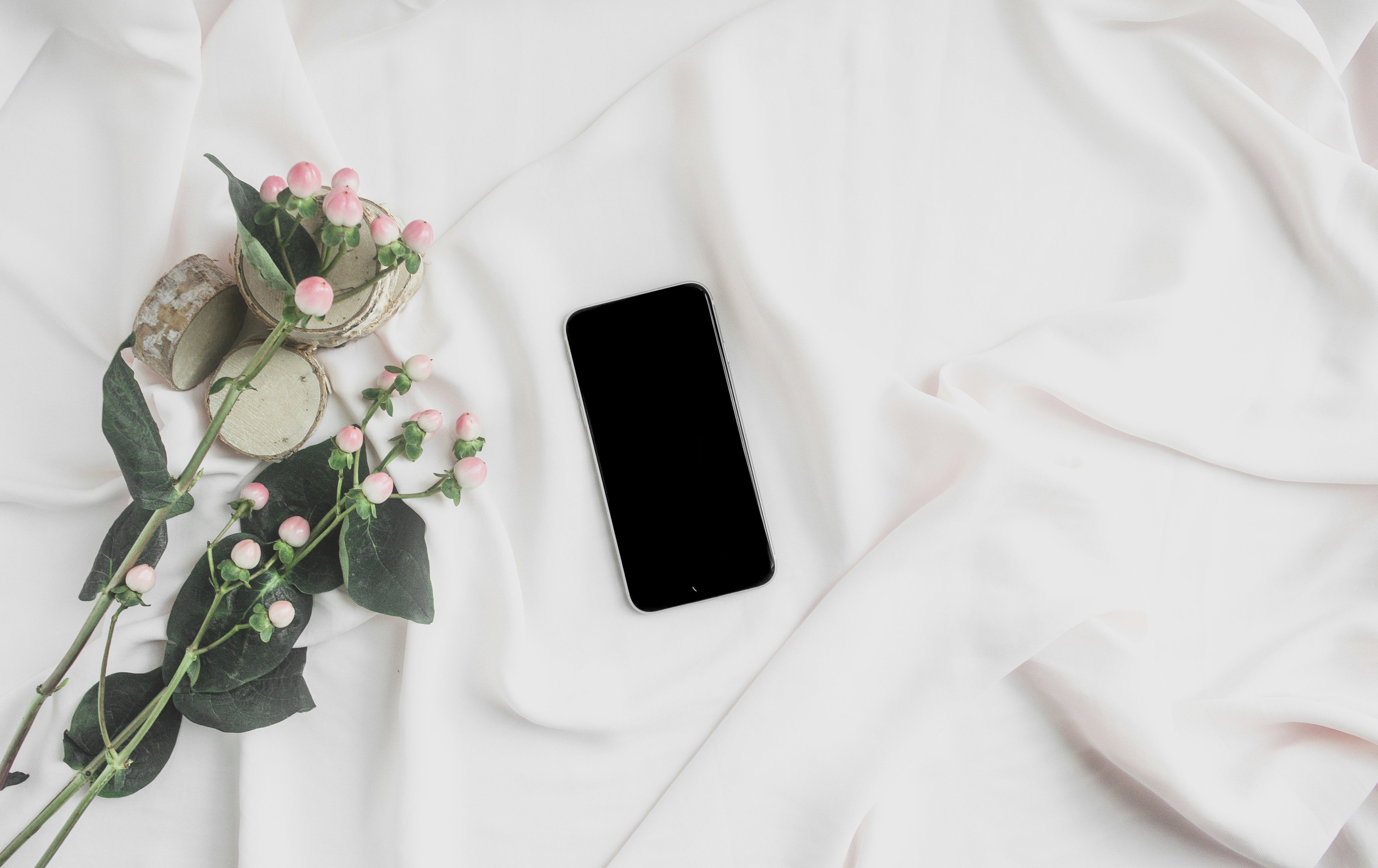 Minimal iPhone mockup background