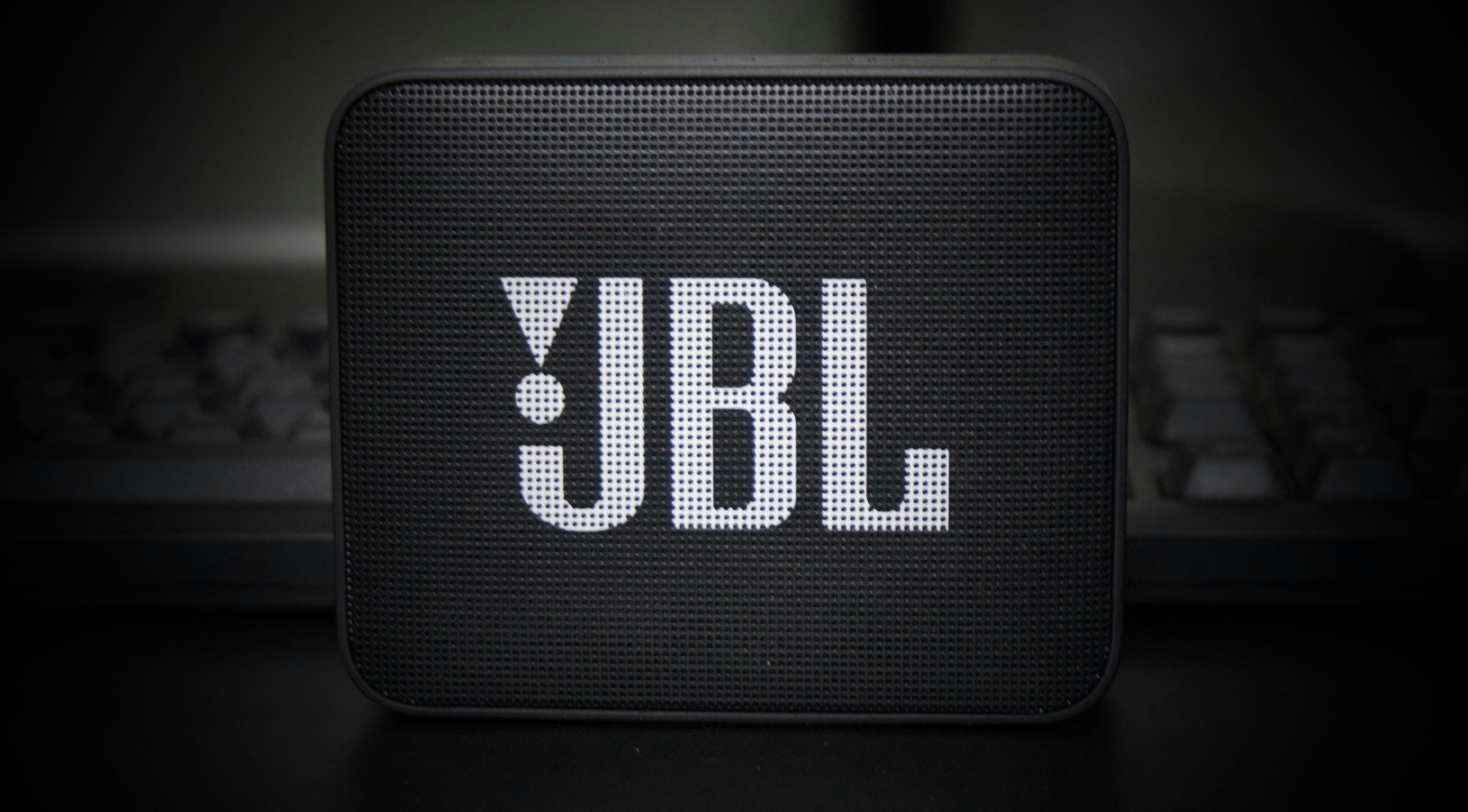JBL GO 4: A Caixinha Compacta e Potente para Qualquer Ocasião
