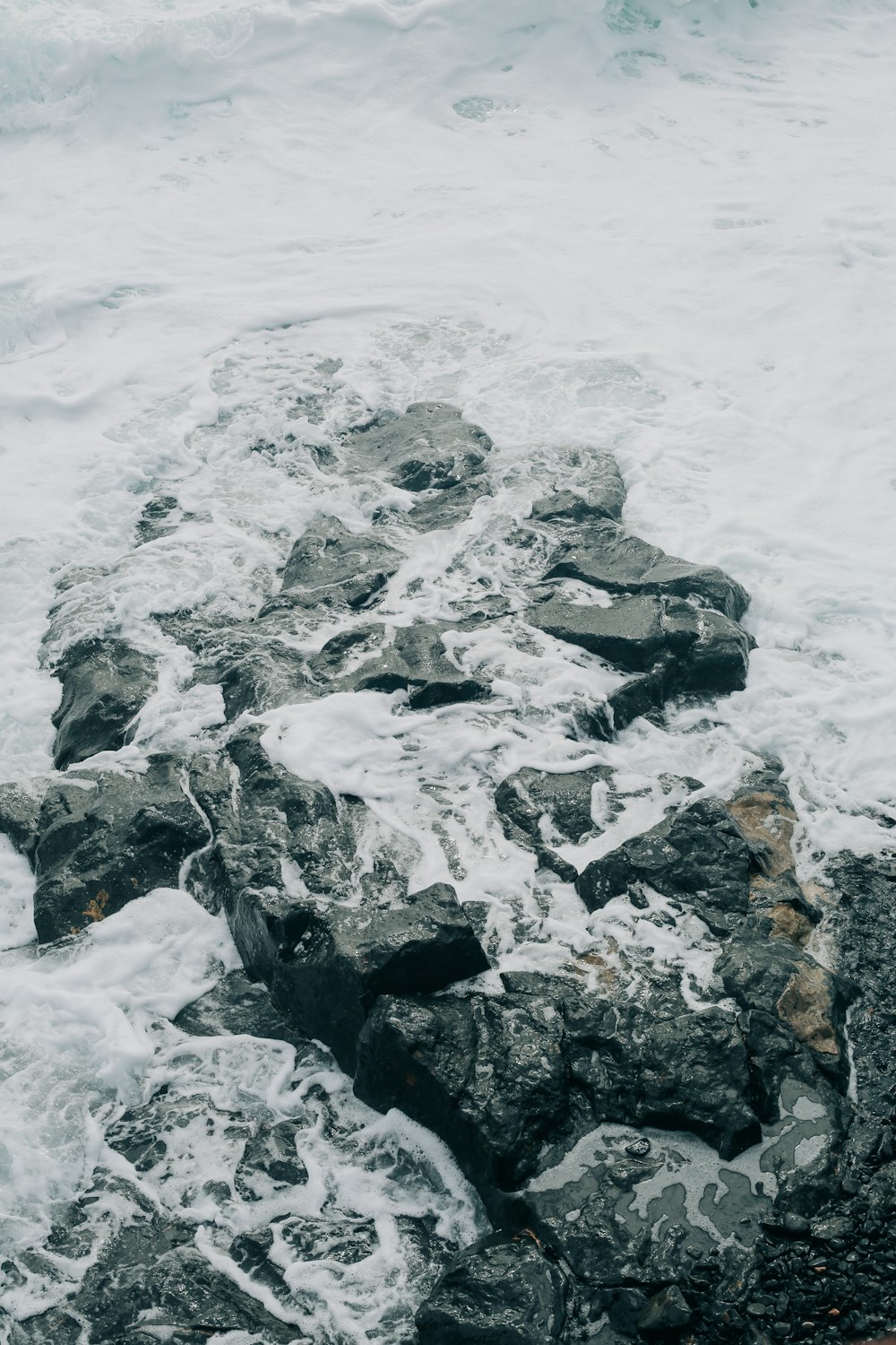 gray and black rock formation