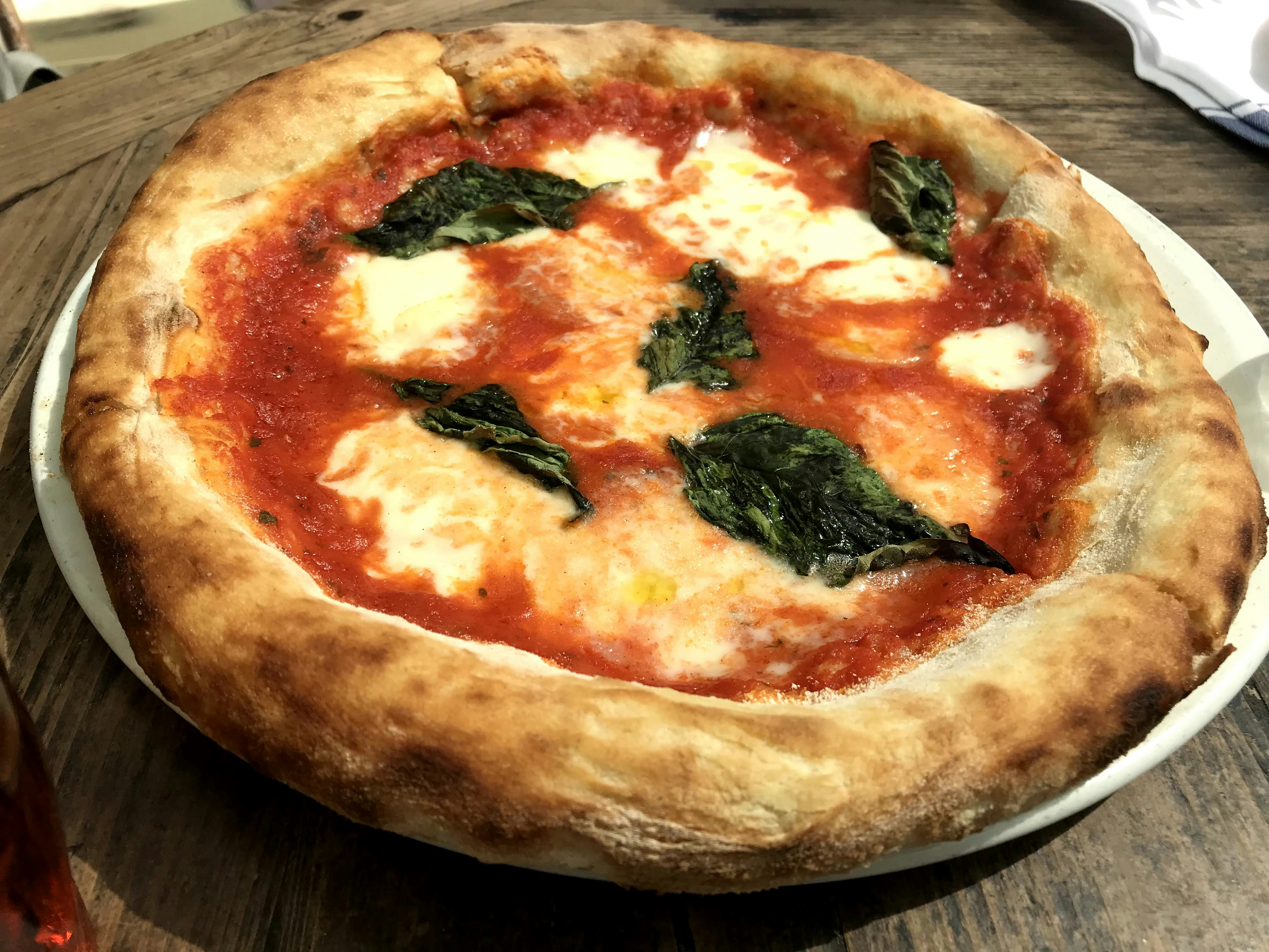 Classic Margherita Pizza Recipe: Easy Homemade Delight