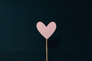 heart shaped pink and white hearts illustration