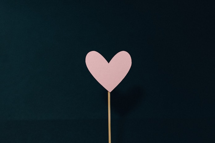 heart shaped pink and white hearts illustration
