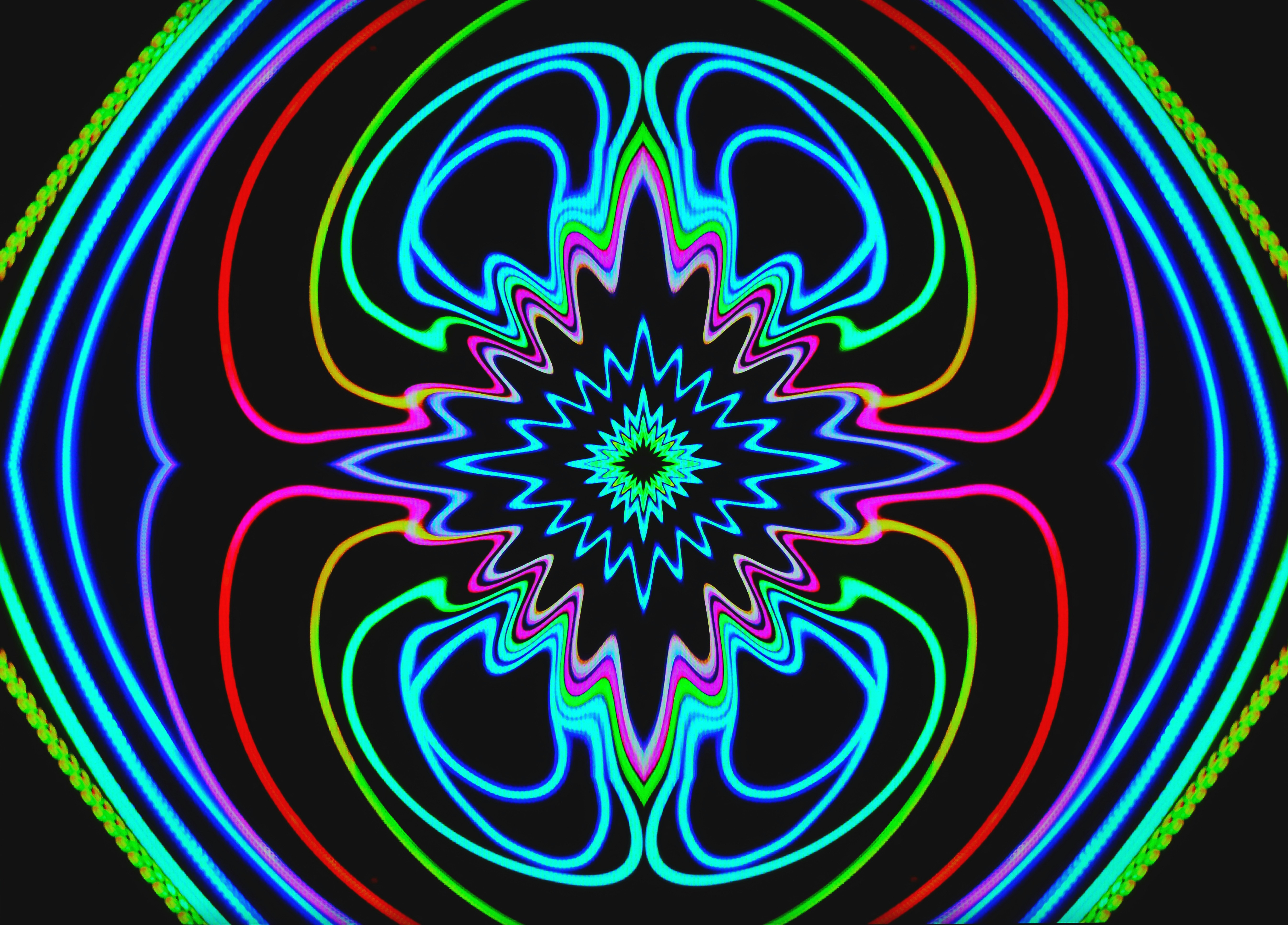 photo-1612521564452-65248a567ef8?ixid=M3wxMjA3fDB8MXxzZWFyY2h8MTh8fGJsaXNzJTIwaGFybW9ueSUyMGNiZCUyMHJldmlld3xlbnwwfHx8fDE3NDczMTM3MjV8MA\u0026ixlib=rb-4.1.0