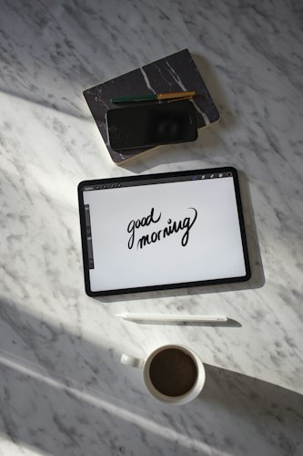 Morning Routines Revolutionized by AI Daily Briefings