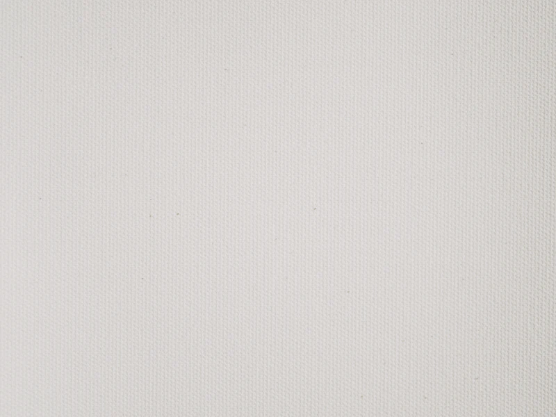 İnce dokulu beyaz kağıt yüzeyinde kabartma detayı