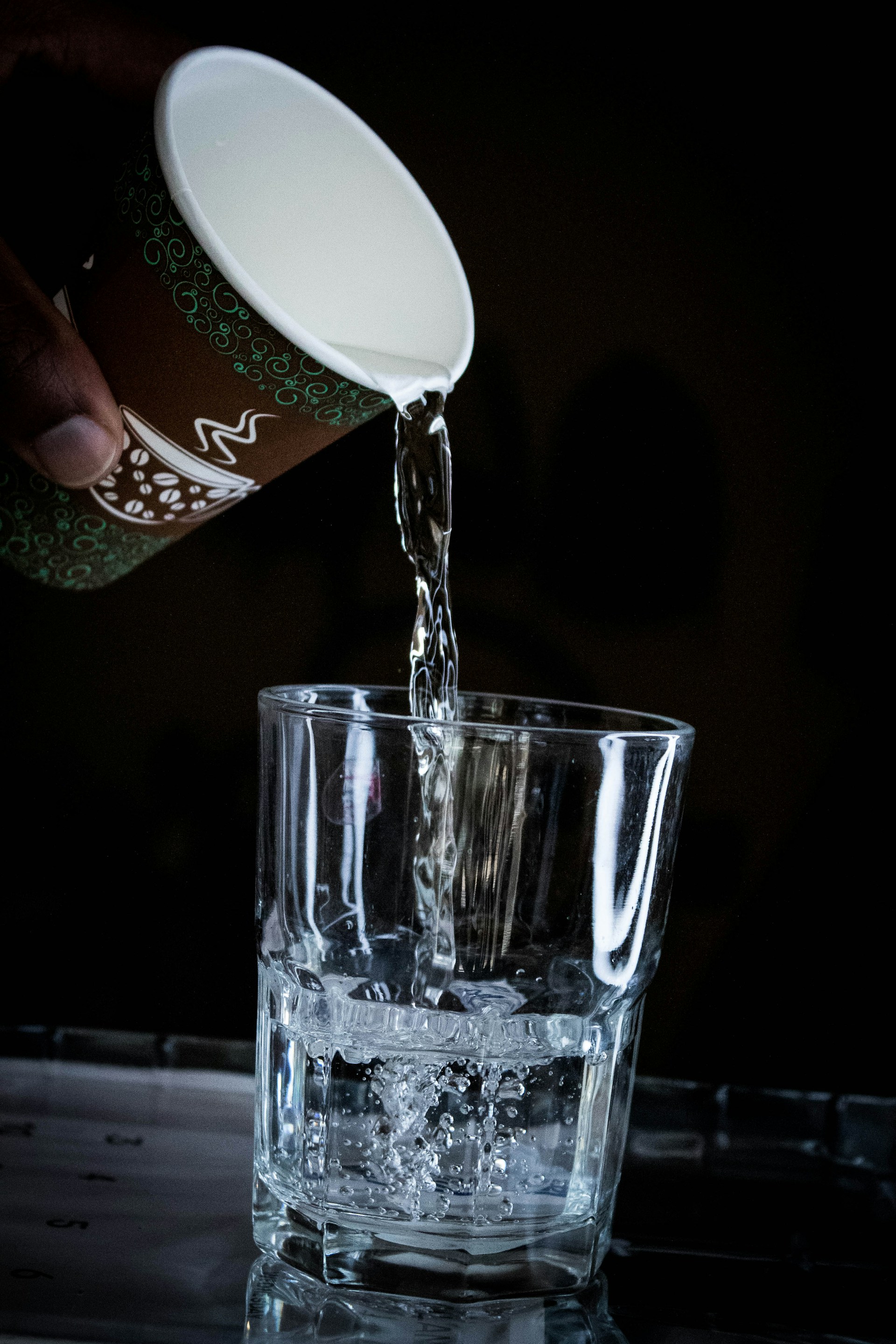 gray computer monitor