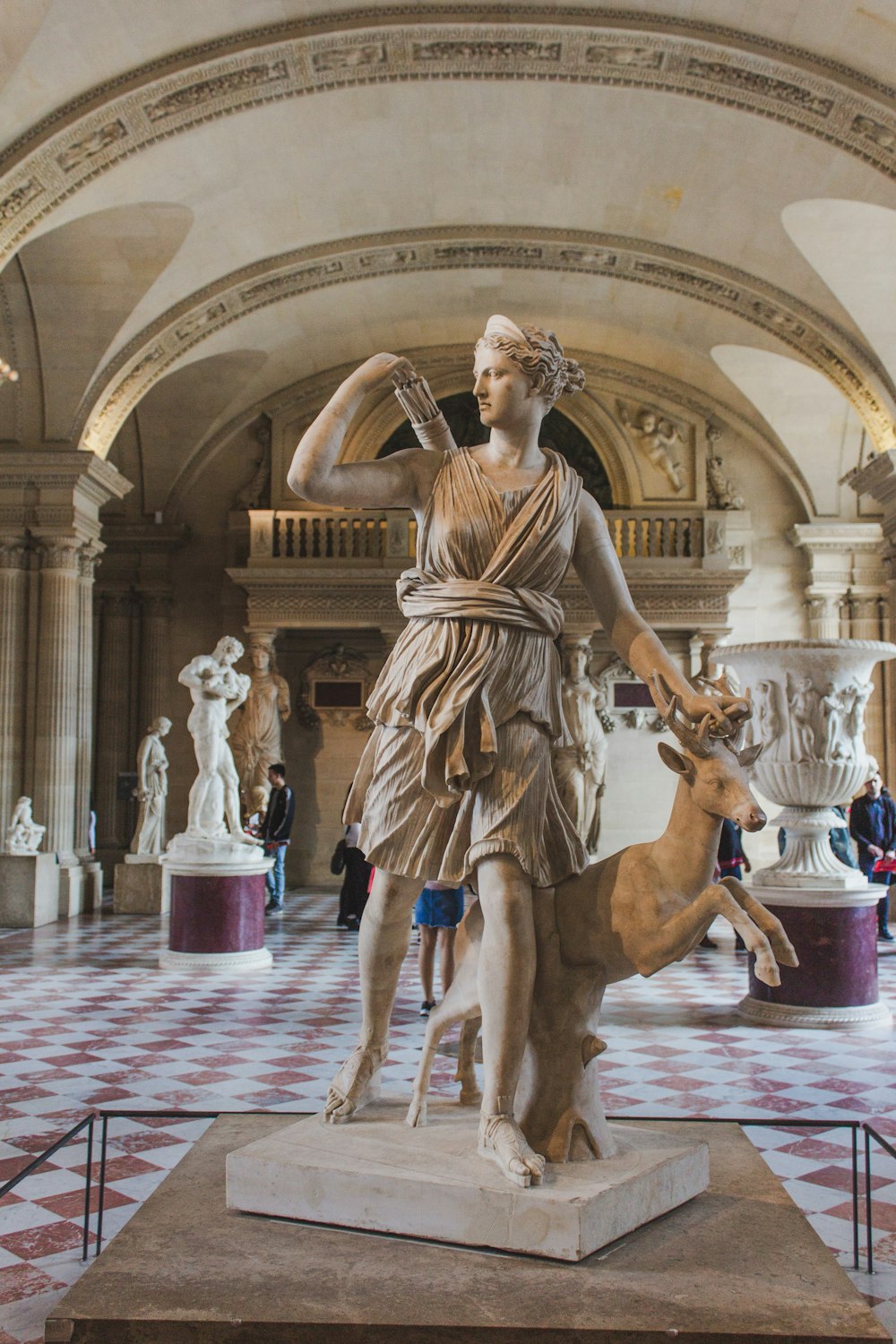 woman in white dress statue