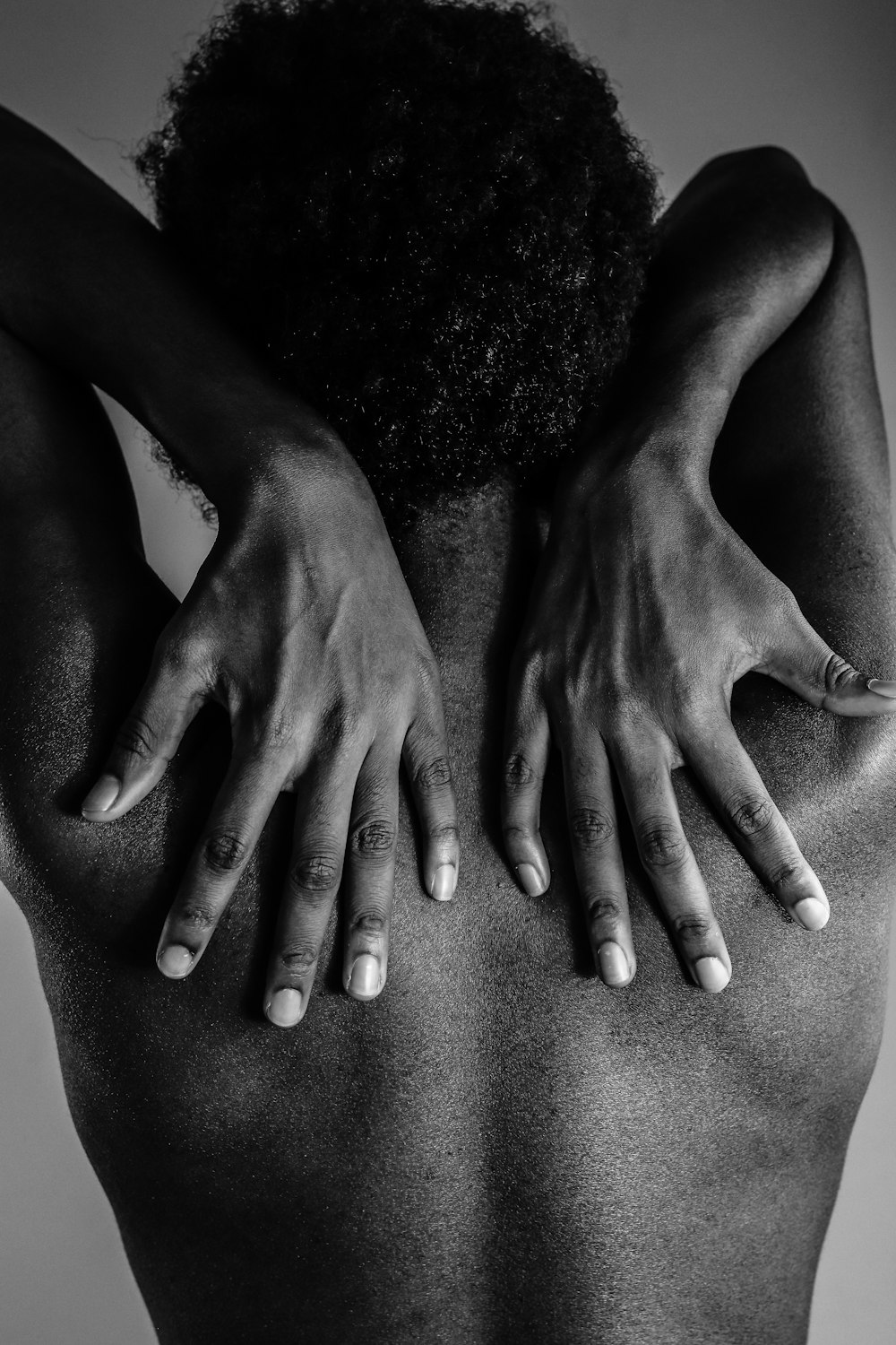 Black And White Body Pictures | Download Free Images on Unsplash