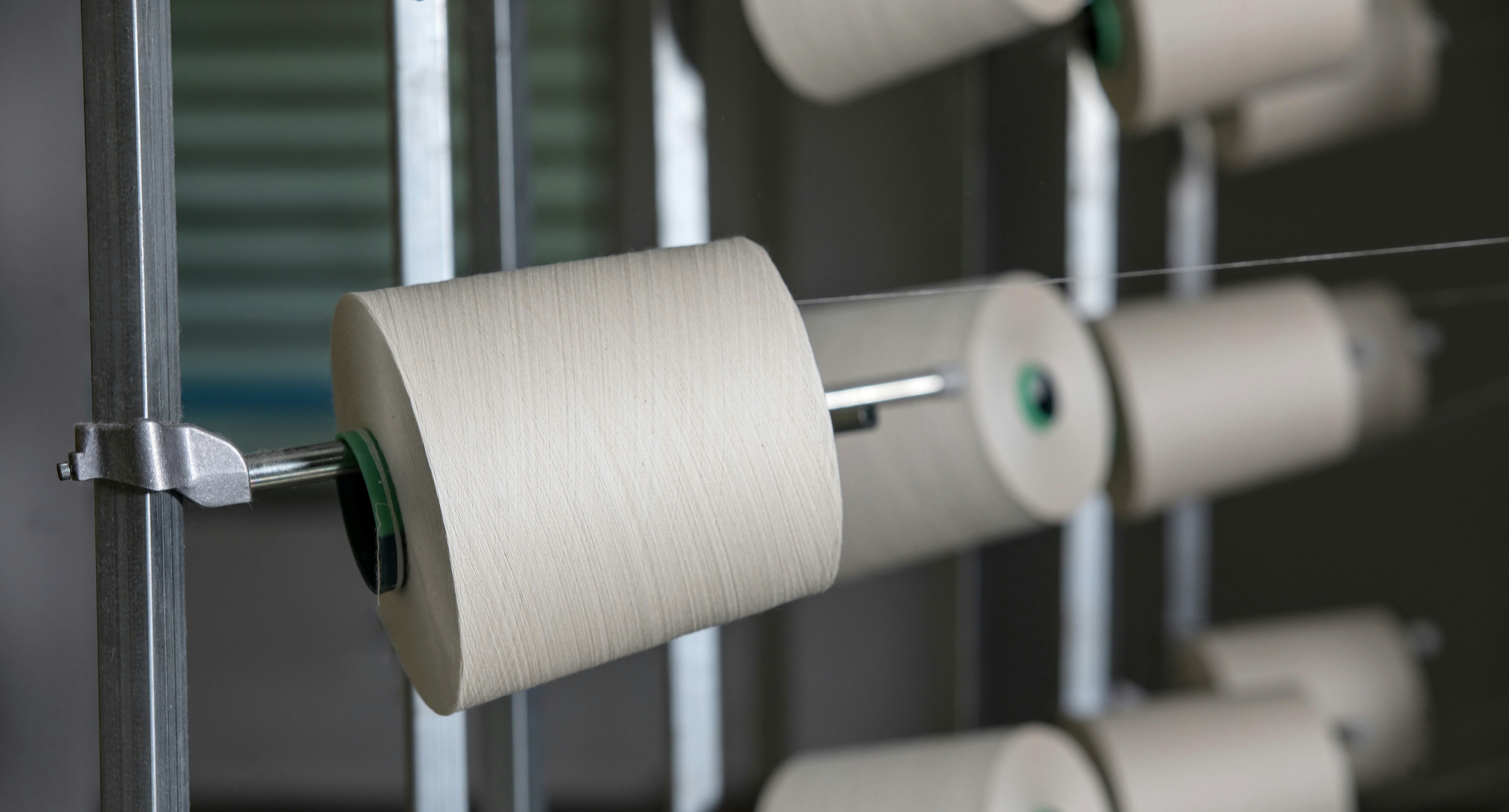 Elastic Memory and Its Limits: The Molecular Reasons Stretch Fabrics Lose Their Shape