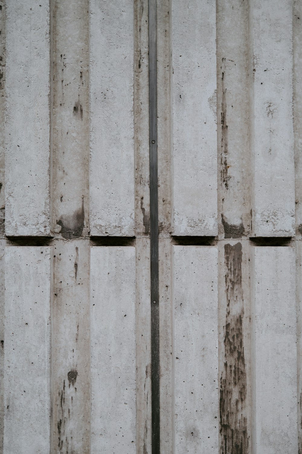 white and gray wooden fence