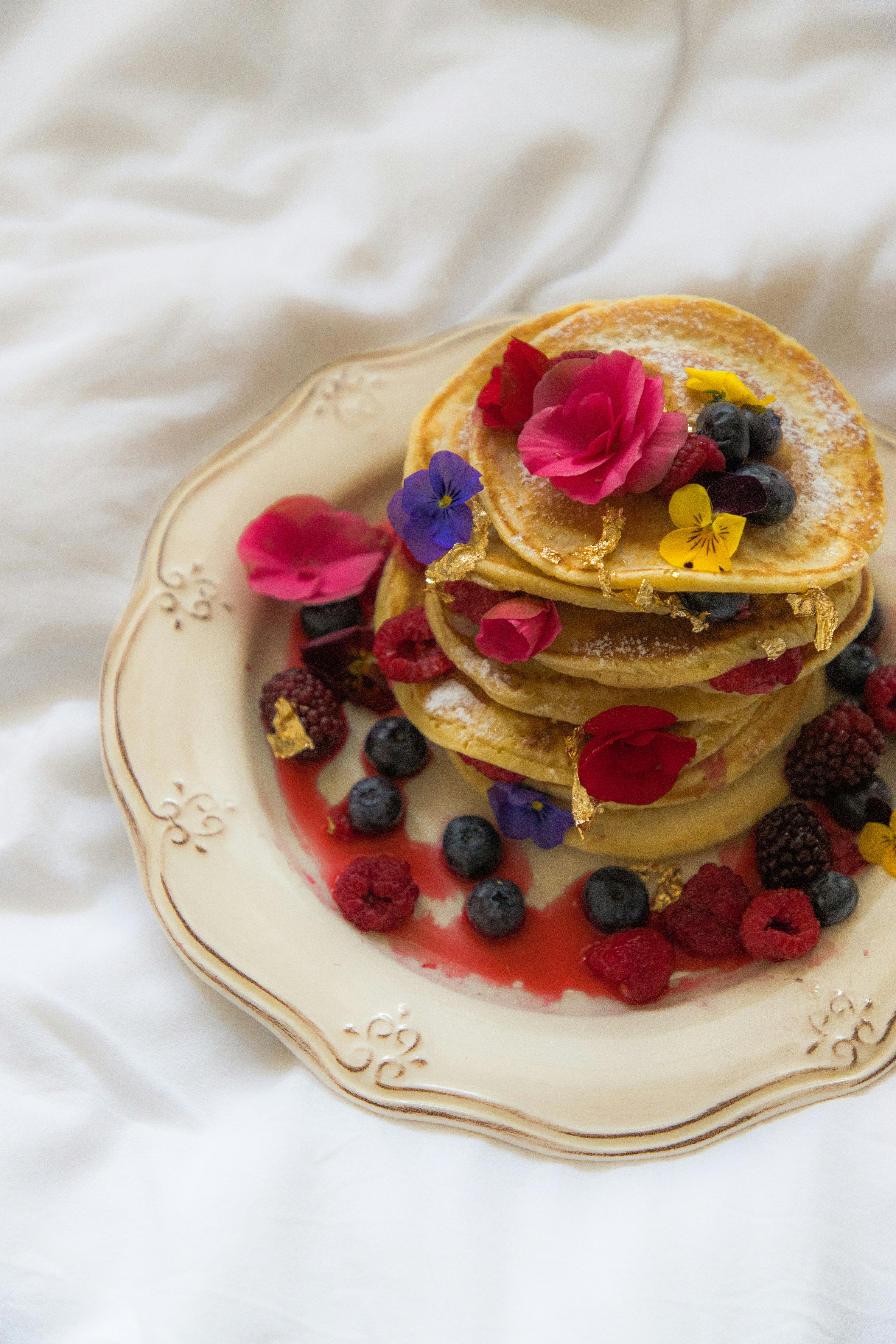 Jovan Vasiljević Photography -- Breakfast at the Alfea College for Fairies - Pancakes with edible flowers and fresh berries