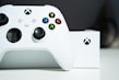 white xbox one game controller