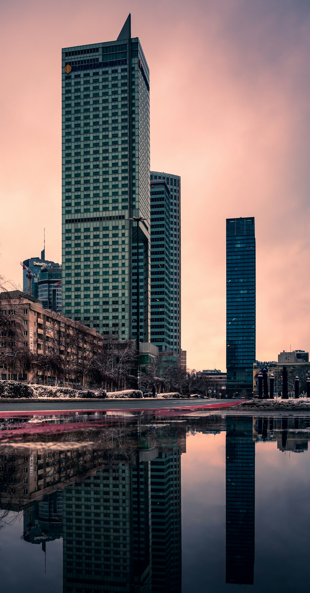 Skyline de la ville pendant la nuit