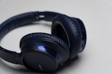 Best headphones for travel , best lightweight headphones