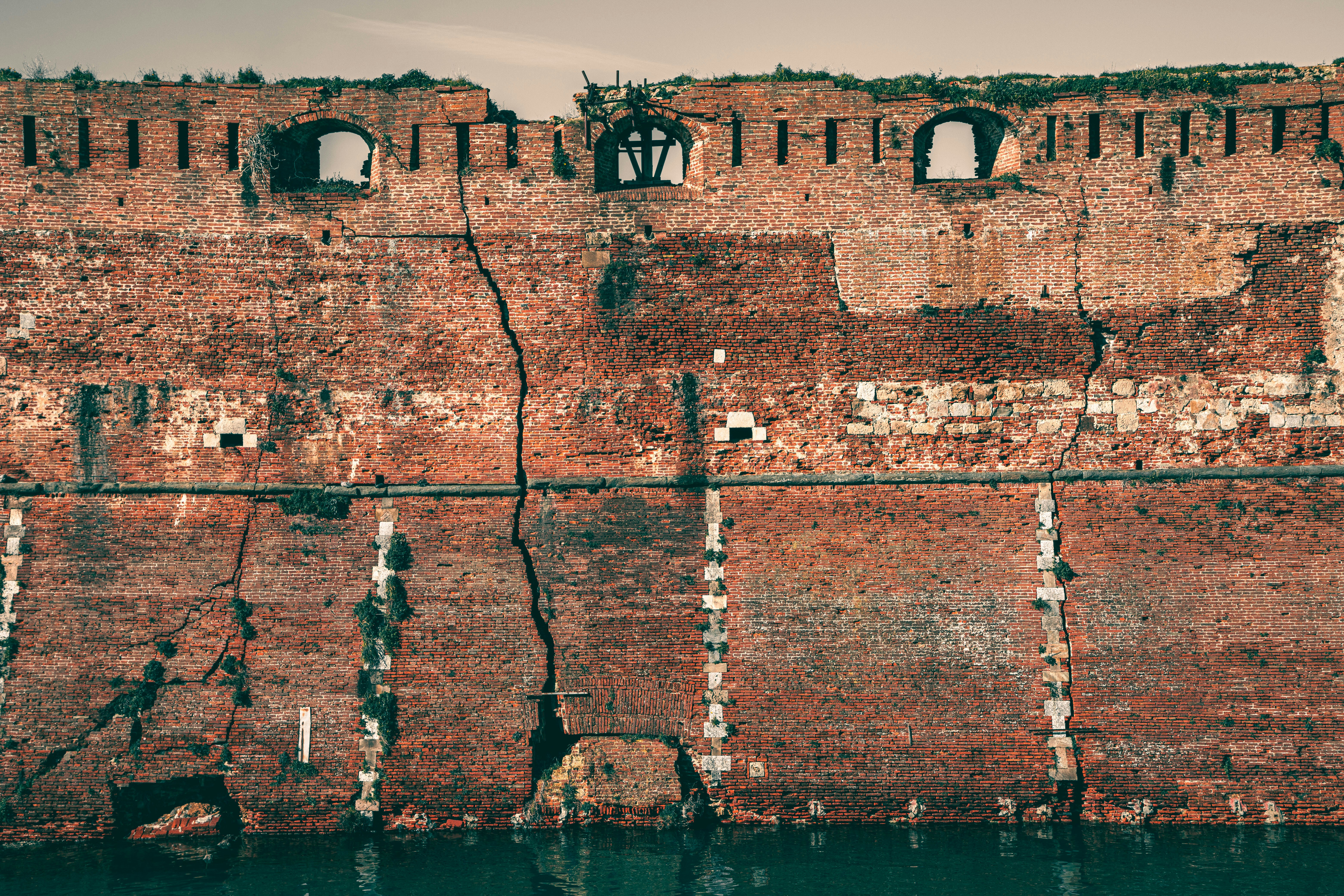 brown and black concrete building
