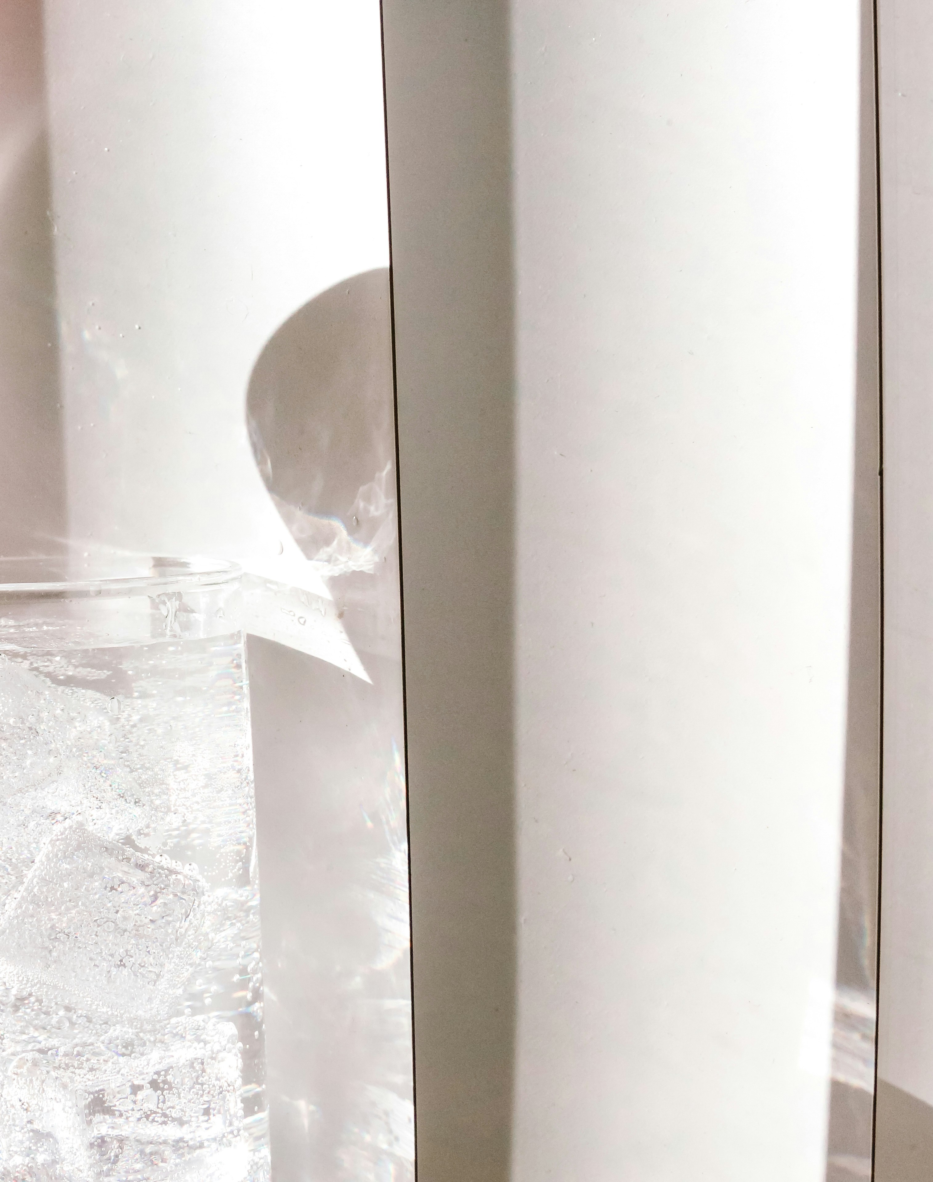 clear ice cubes, wallpaper, Bisnis Es Batu Kristal: Peluang, Modal, dan Tips Sukses 4
