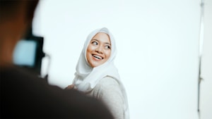 Khimar Seruni