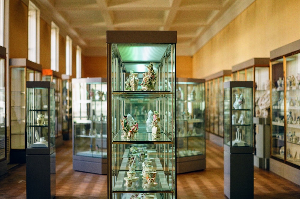 clear glass display cabinet with glass