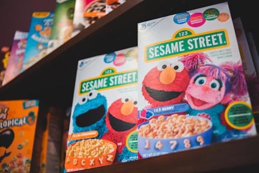 UNKs original fruit and nut box