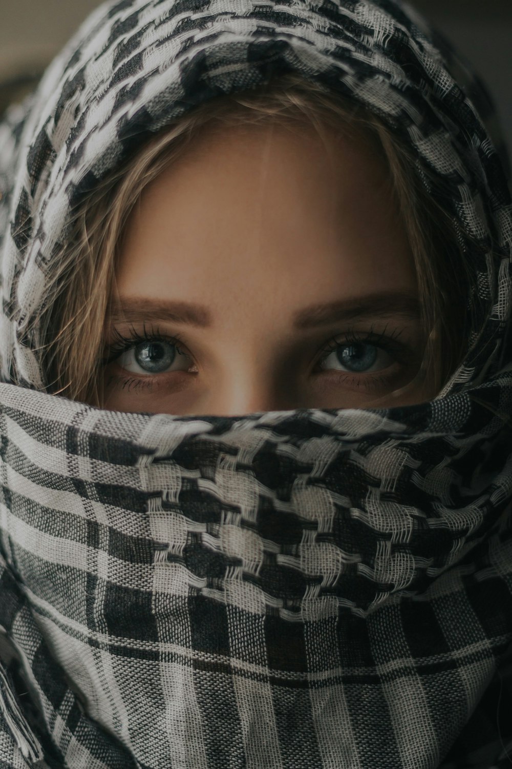 woman in black and white hijab