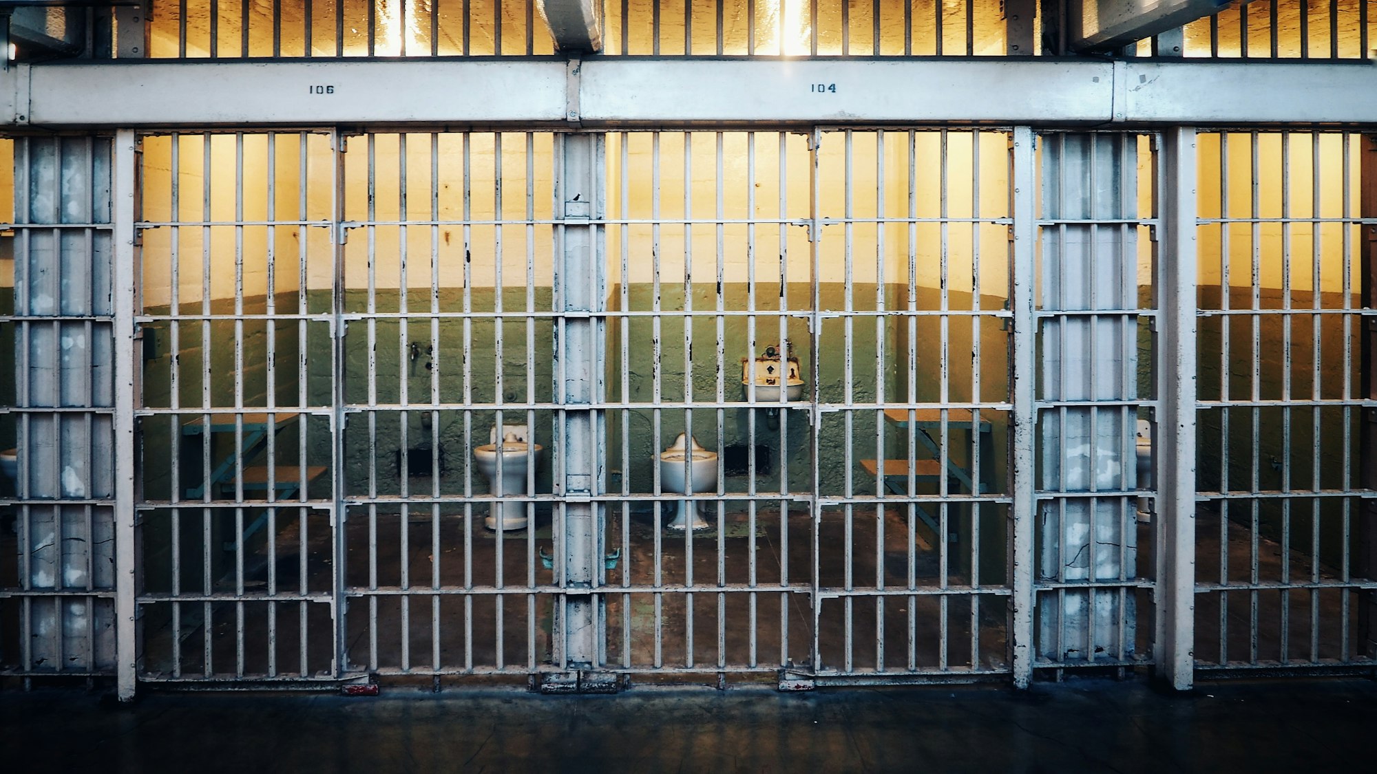 Тюрьма в Нью-Мексико была вынуждена закрыться из-за кибератаки выведшей из строя камеры наблюдения и двери