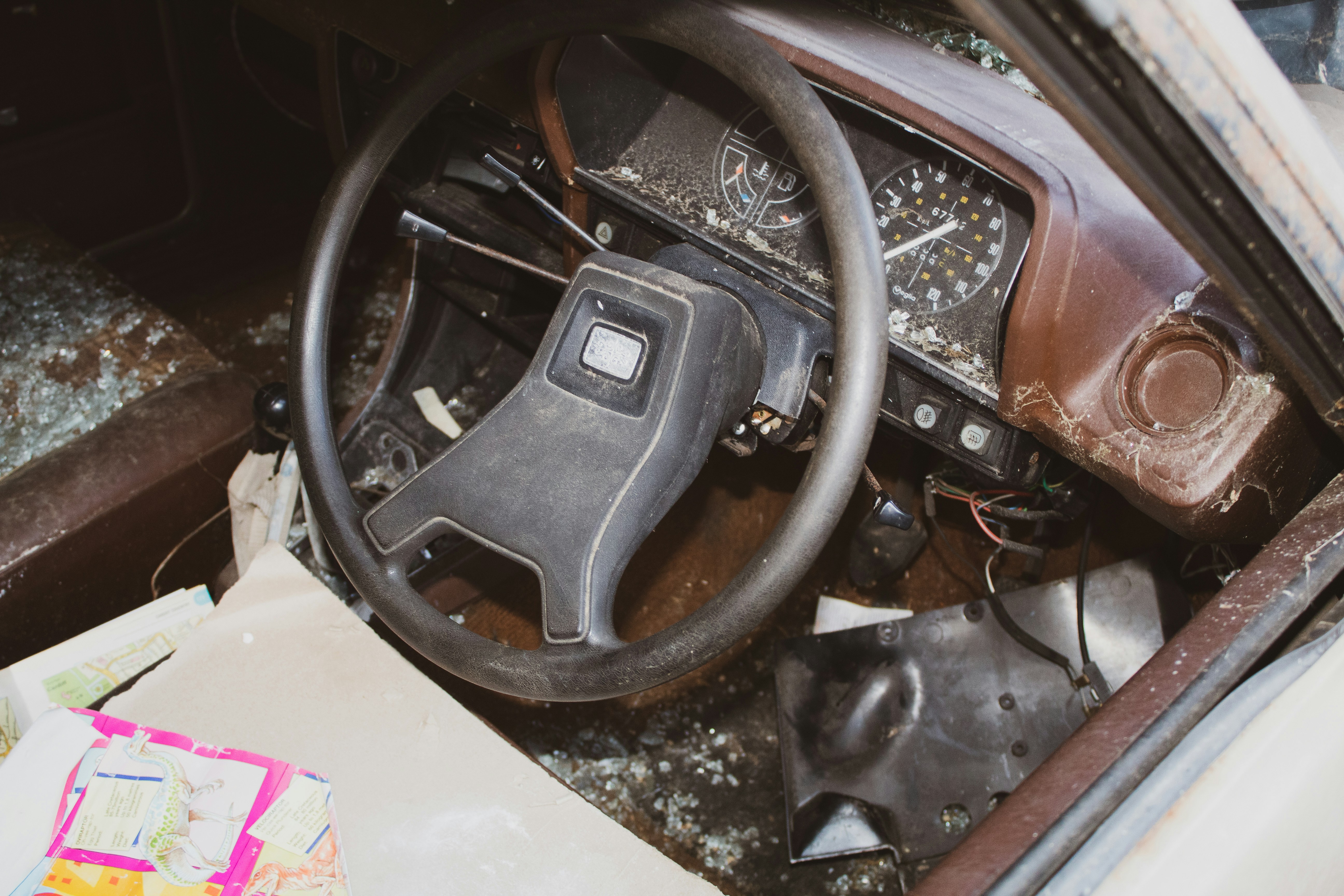 black and red car steering wheel