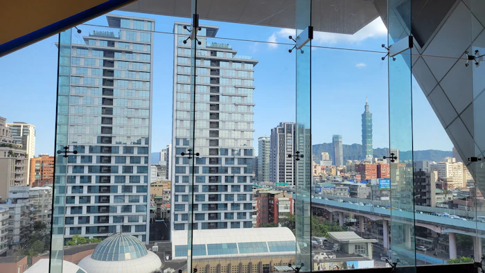 Hotels With Rooftop Pools
