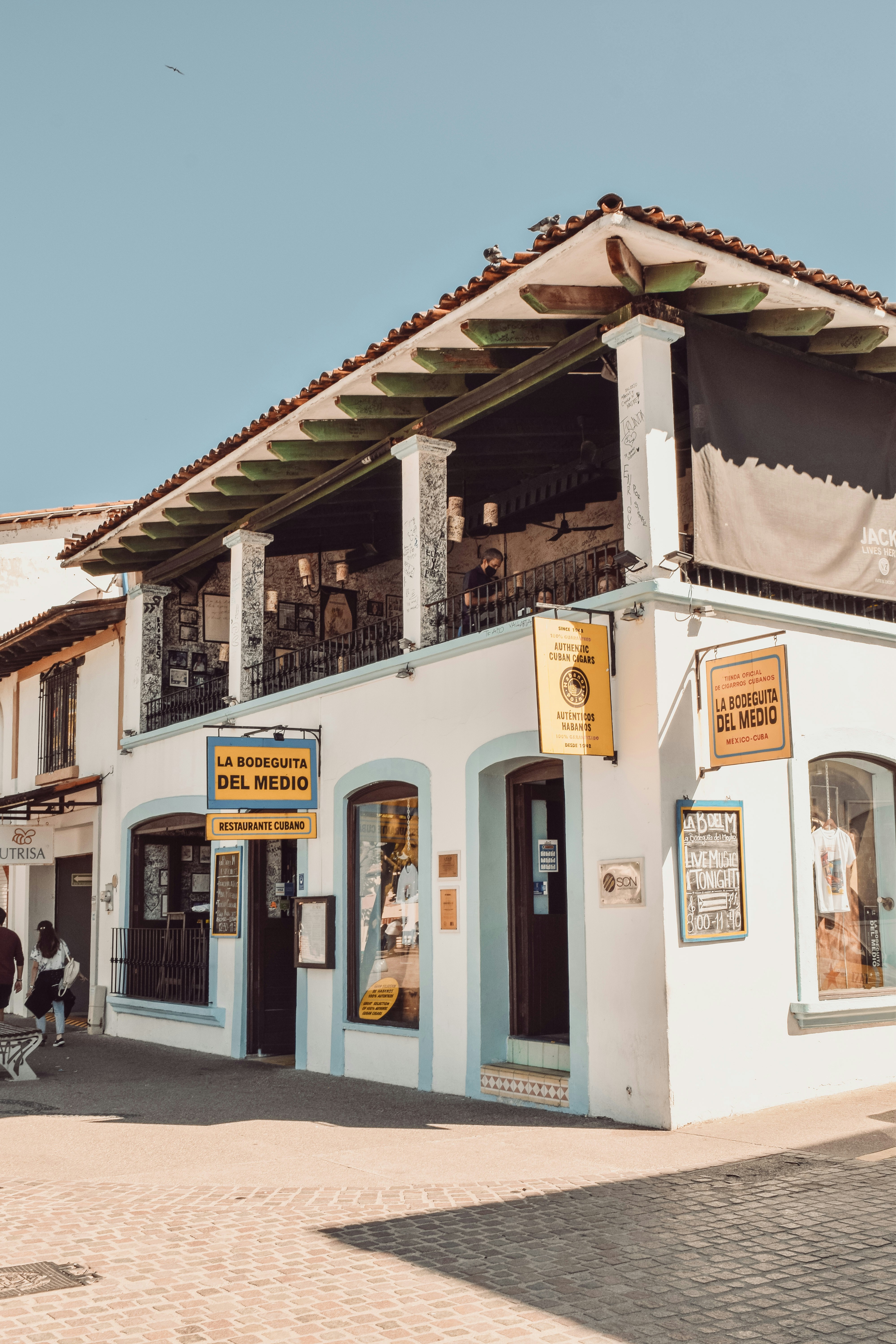 Photo by nicolesherrero