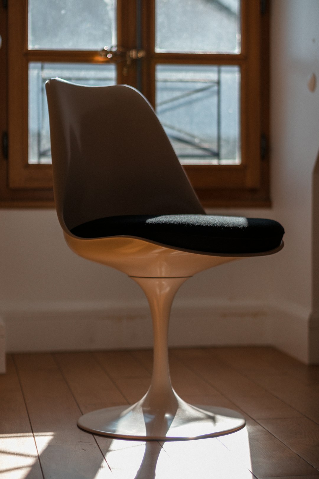 black and brown wooden chair