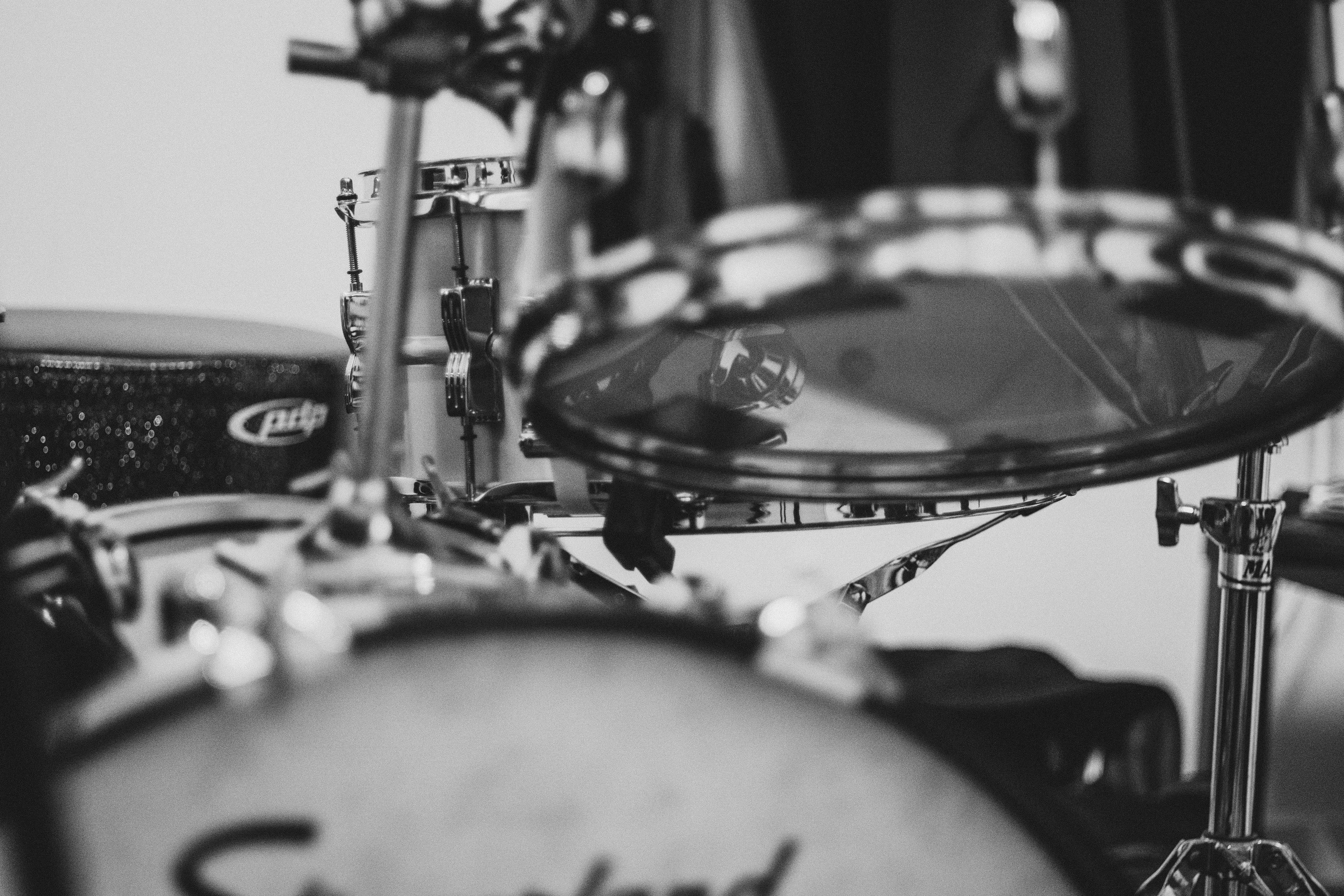 Foto en escala de grises de la batería